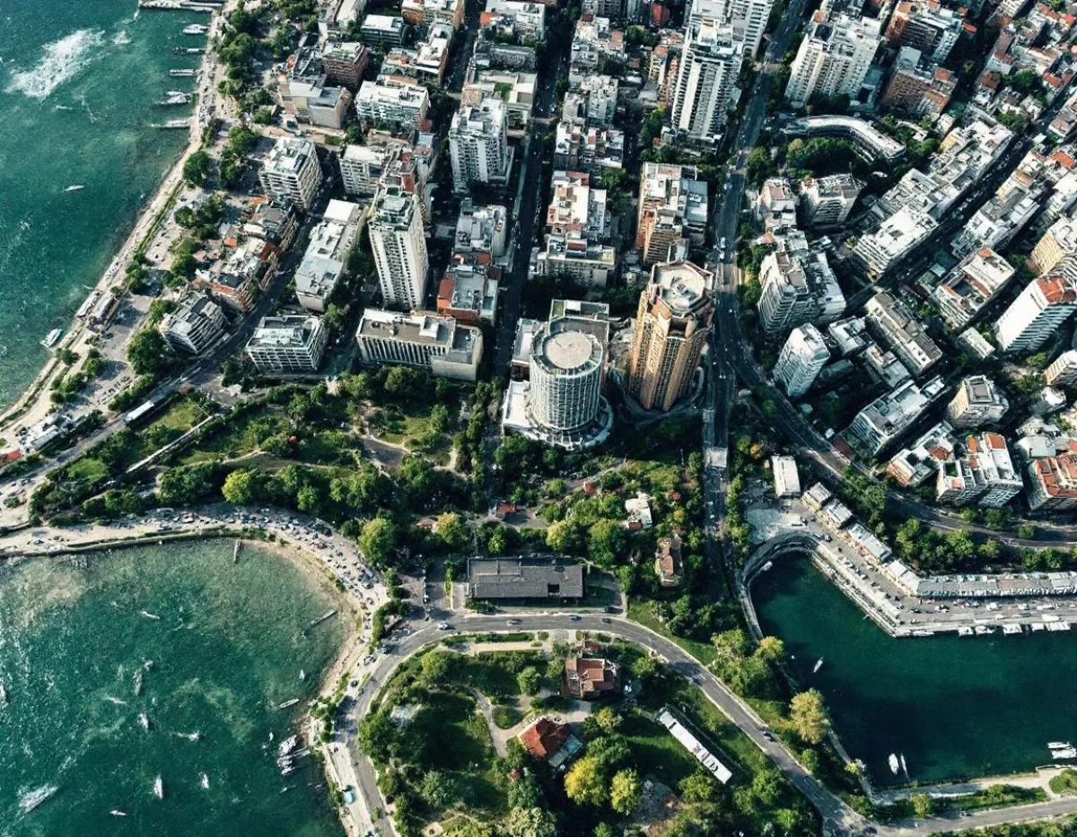 La Pergola sur le Domaine Public : Cadre Juridique et Procédures d'Autorisation Temporaire